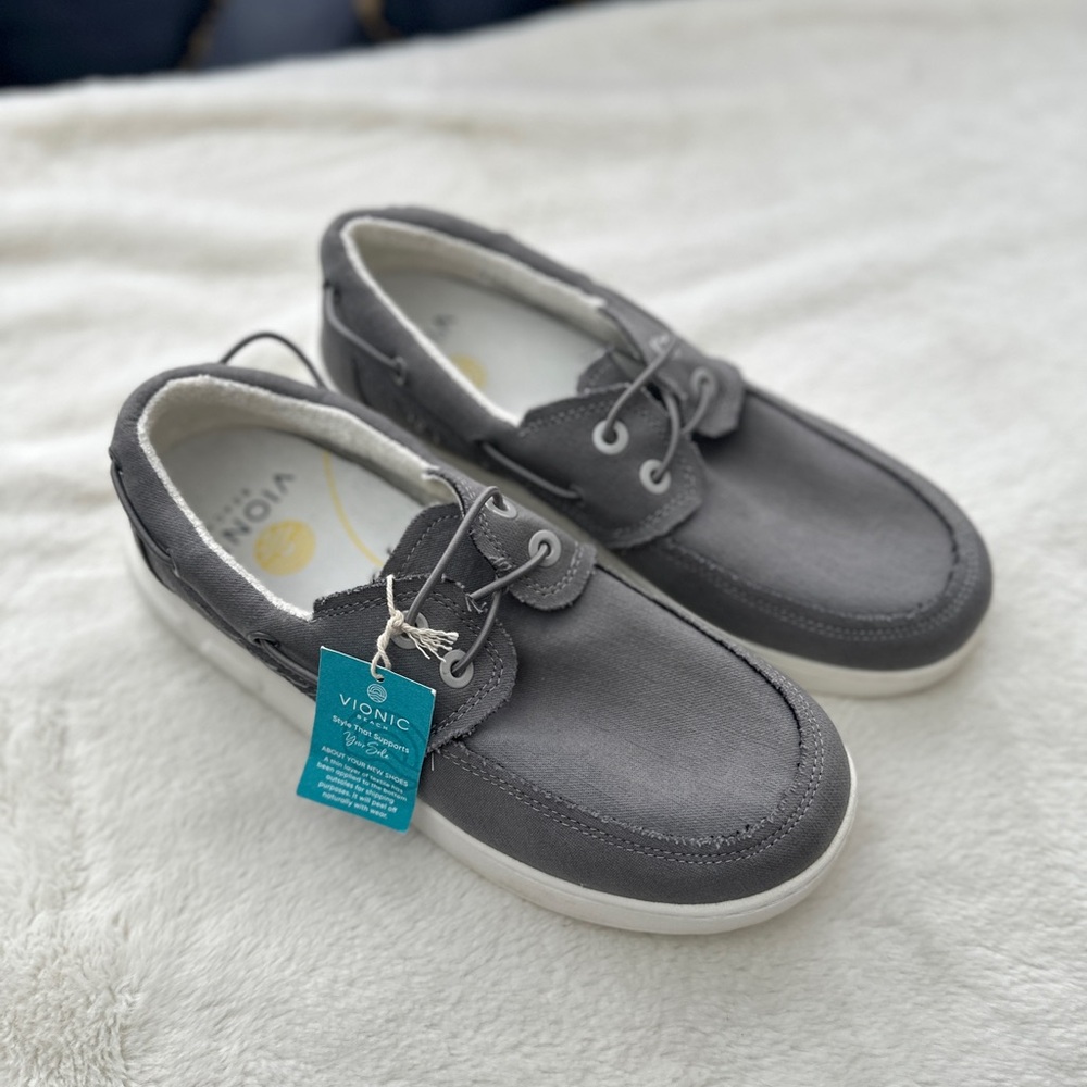 Vionic Skipper Slip-On Canvas Shoes